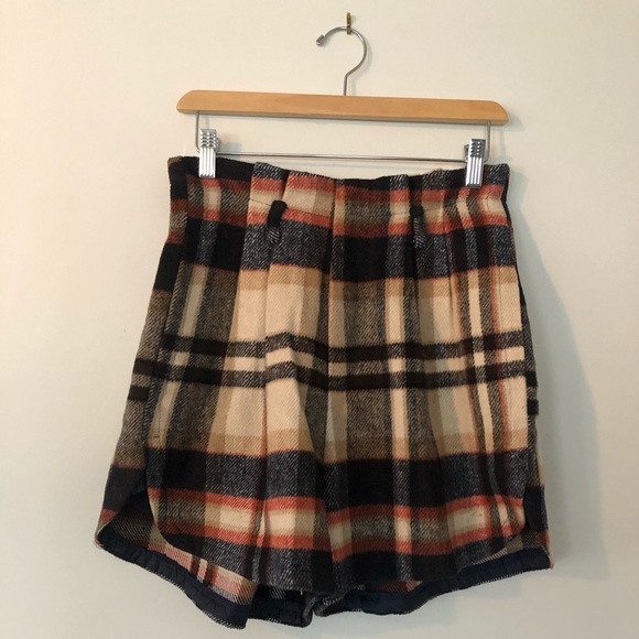 Wool Style Shorts - Picture 3 of 4